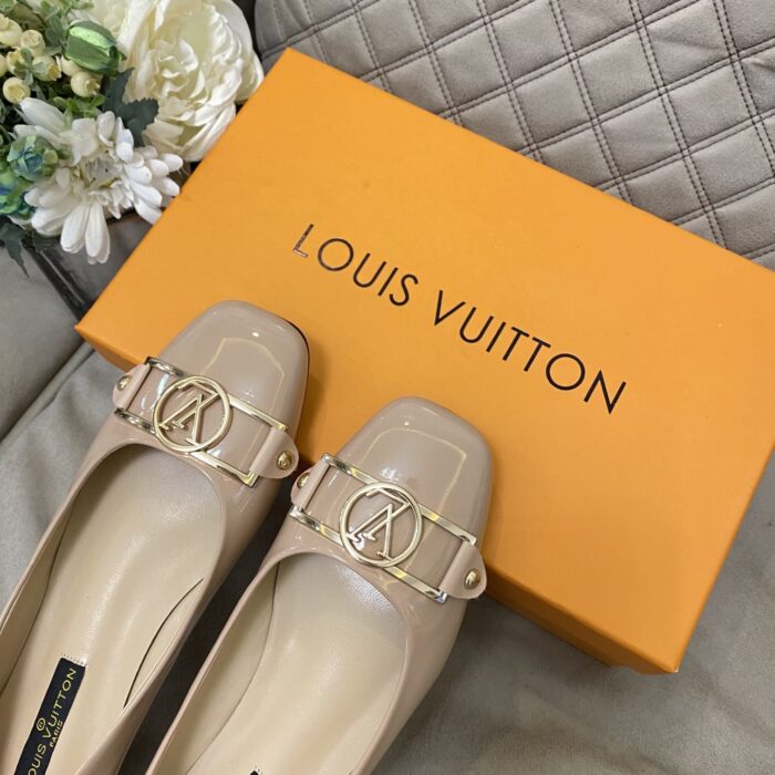Alternative view of LOUIS VUITTON SIGNATURE LV LOGO SHINY NUDE BALLERINA