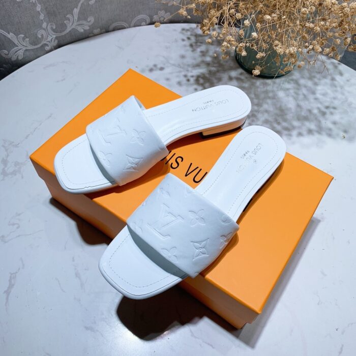 Alternative view of LOUIS VUITTON REVIVAL FLAT MULE WHITE 1A9P4P