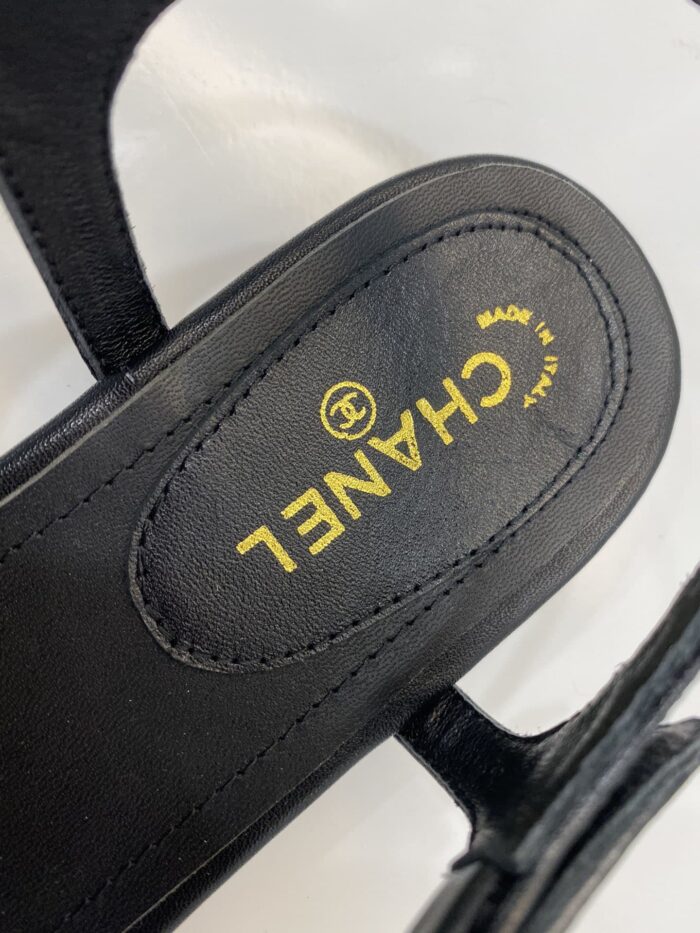 Alternative view of CHANEL GOLD CC LOGO THONG SANDALS BLACK
