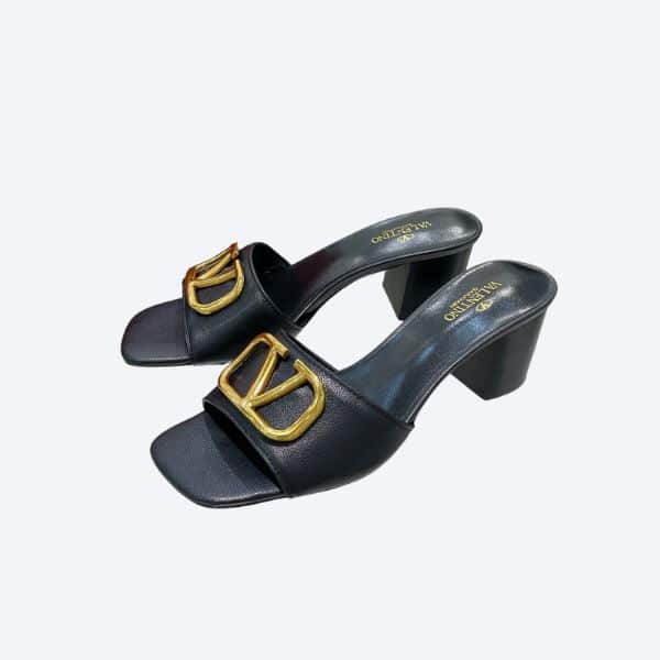 VALENTINO VLOGO SIGNATURE SQUARE TOE MIDDLE HEEL BLACK LEATHER SLIDE SANDAL