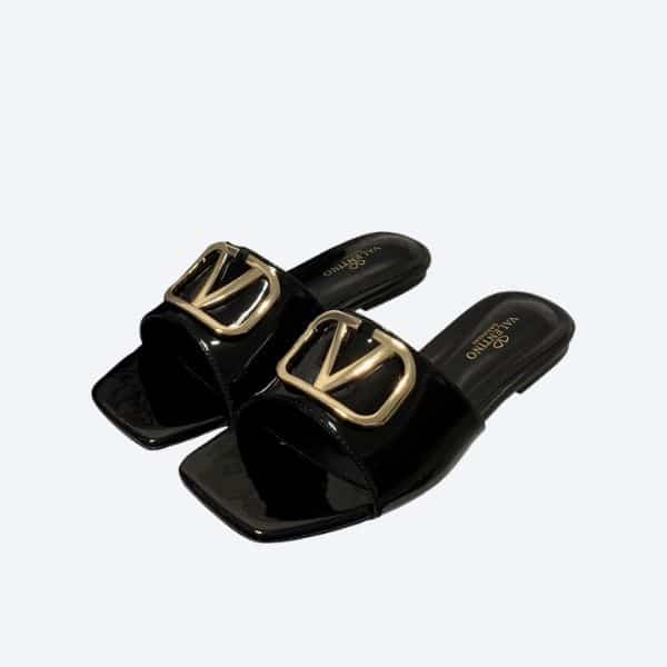 VALENTINO VLOGO SIGNATURE SQUARE TOE SLIDE BLACK SANDAL