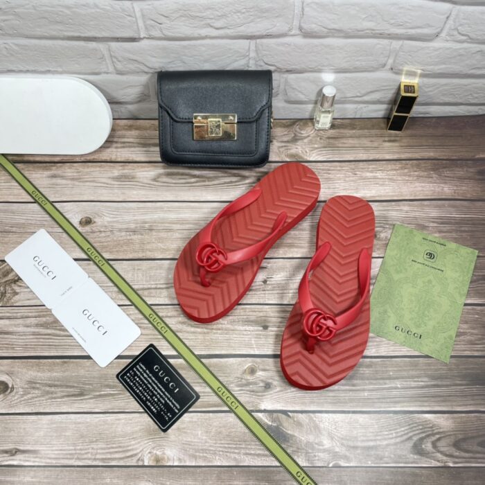 Alternative view of GUCCI WOMEN’S CHEVRON THONG SANDAL HIBISCUS RED ‎‎RUBBER 655463 J8710 6433