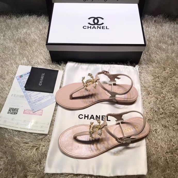 Alternative view of CHANEL GOLD PEARL CC LOGO THONG SANDALS PINK