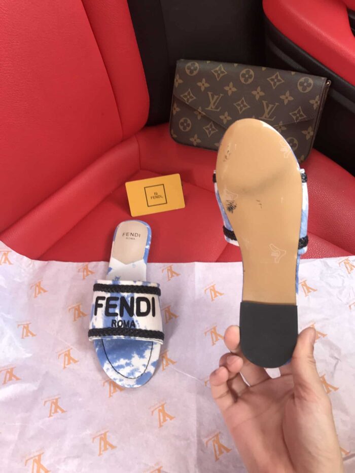 Alternative view of FENDI LOGO-EMBROIDERED MULE SLIDES LIGHT BLUE