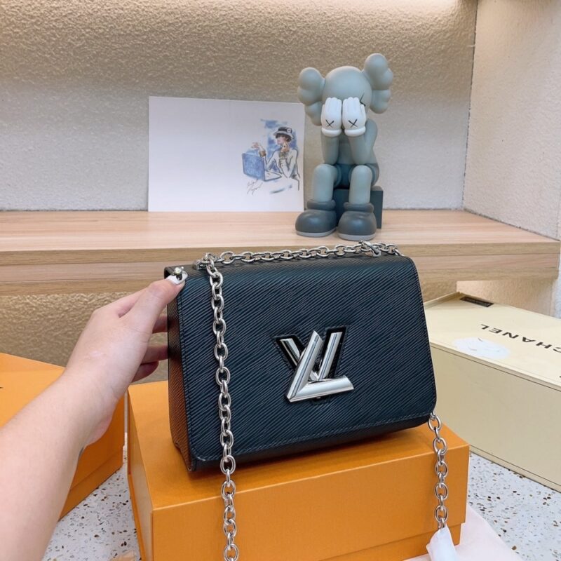 Alternative view of LOUIS VUITTON TWIST MM BAG BLACK 23CM M21110