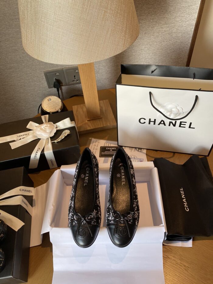 Alternative view of CHANEL PLAIN TOE RUBBER SOLE CASUAL STYLE TWEED BLACK