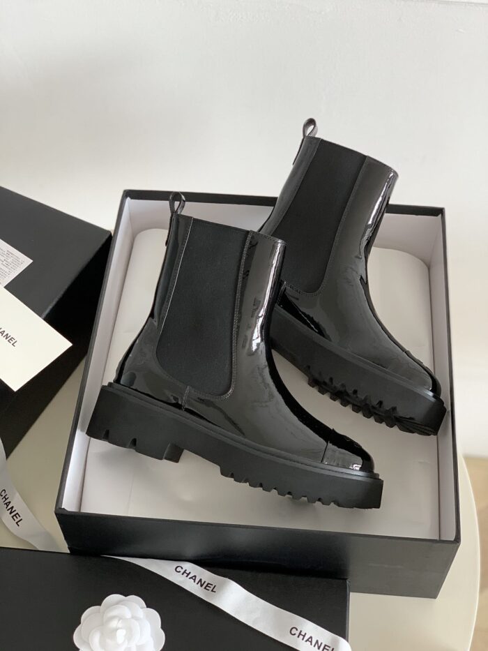 Alternative view of CHANEL SHORT BOOTS GLOSSY LEATHER BLACK G39208 X56672 94305