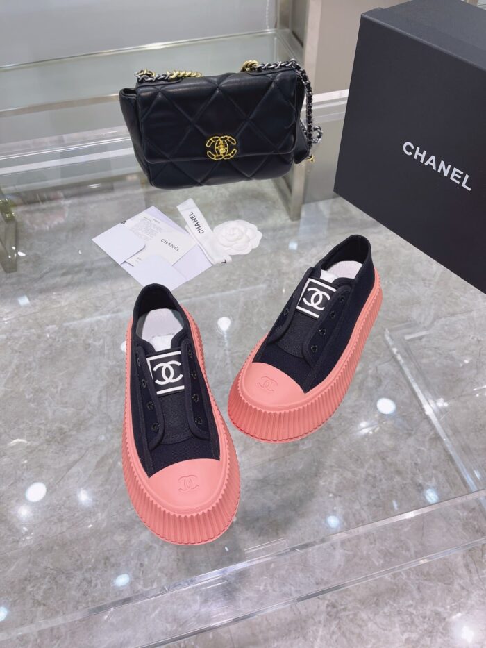 Alternative view of CHANEL CC CAP TOE SNEAKER BLACK AND PINK