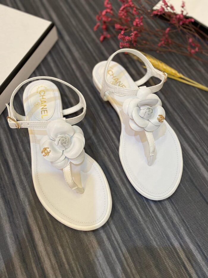 Alternative view of CHANEL JELLY RUBBER CAMELLIA SANDALS WHITE