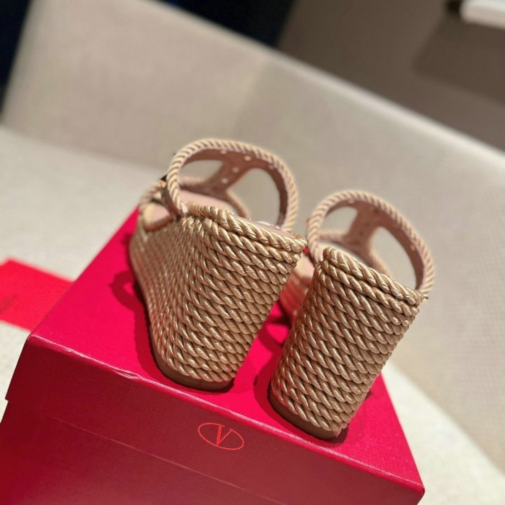 Valentino Garavani Rockstud Wedge Sandal Dark Pink - Image 3