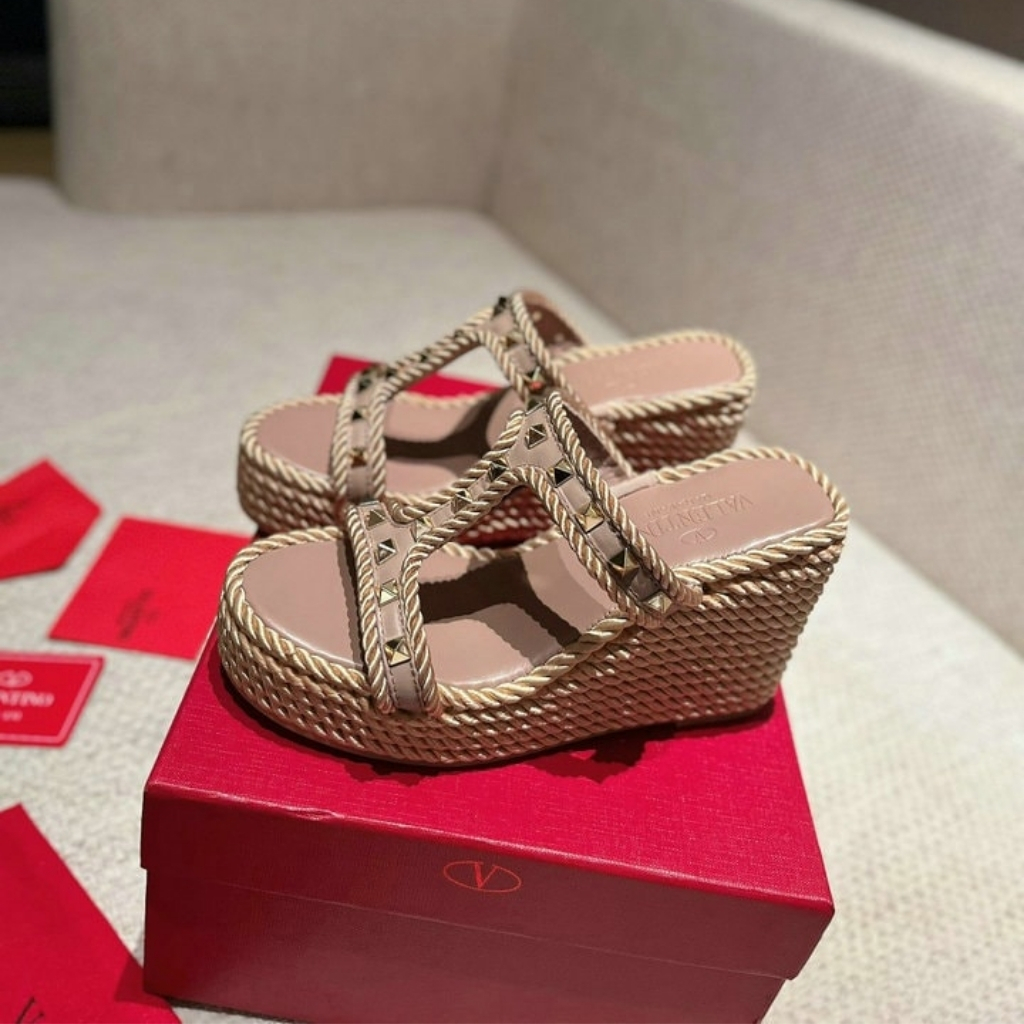 Valentino Garavani Rockstud Wedge Sandal Dark Pink - Image 7