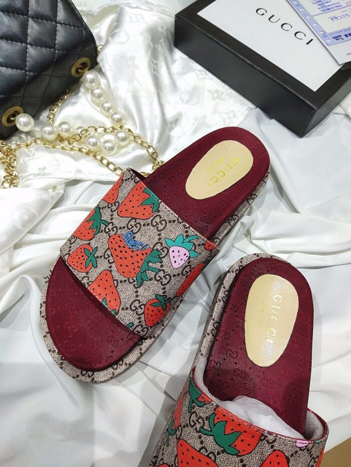 Alternative view of GUCCI WOMEN'S GG SLIDE SANDAL WITH STRAWBERRY