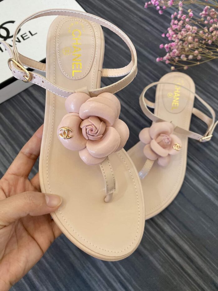 Alternative view of CHANEL JELLY RUBBER CAMELLIA SANDALS PINK