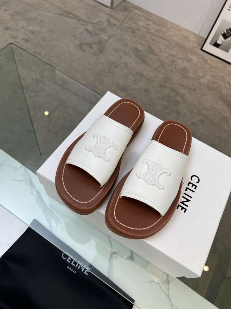 Alternative view of CELINE CLEA TRIOMPHE SLIDE IN VEGITABLE TAN WHITE