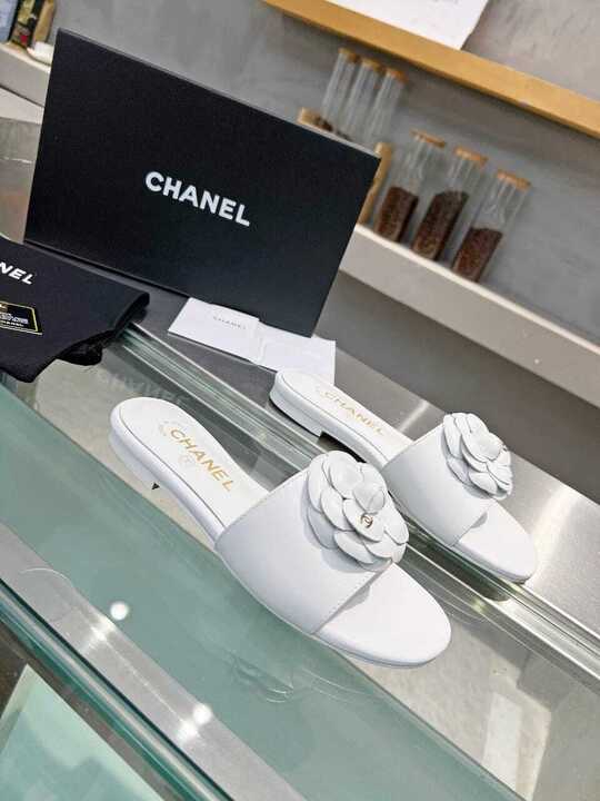 Alternative view of CHANEL CAMELLIA SLIDES WHITE