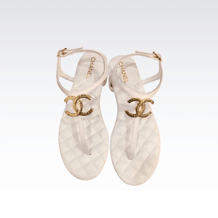 CHANEL CC LOGO THONG WHITE SANDALS G36238
