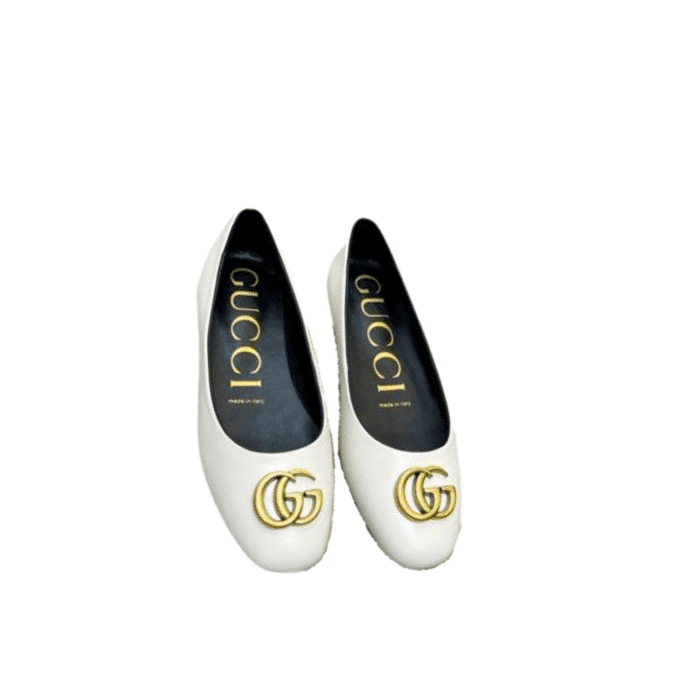 GUCCI WOMEN'S BALLET FLAT WITH GC LOGO WHITE
