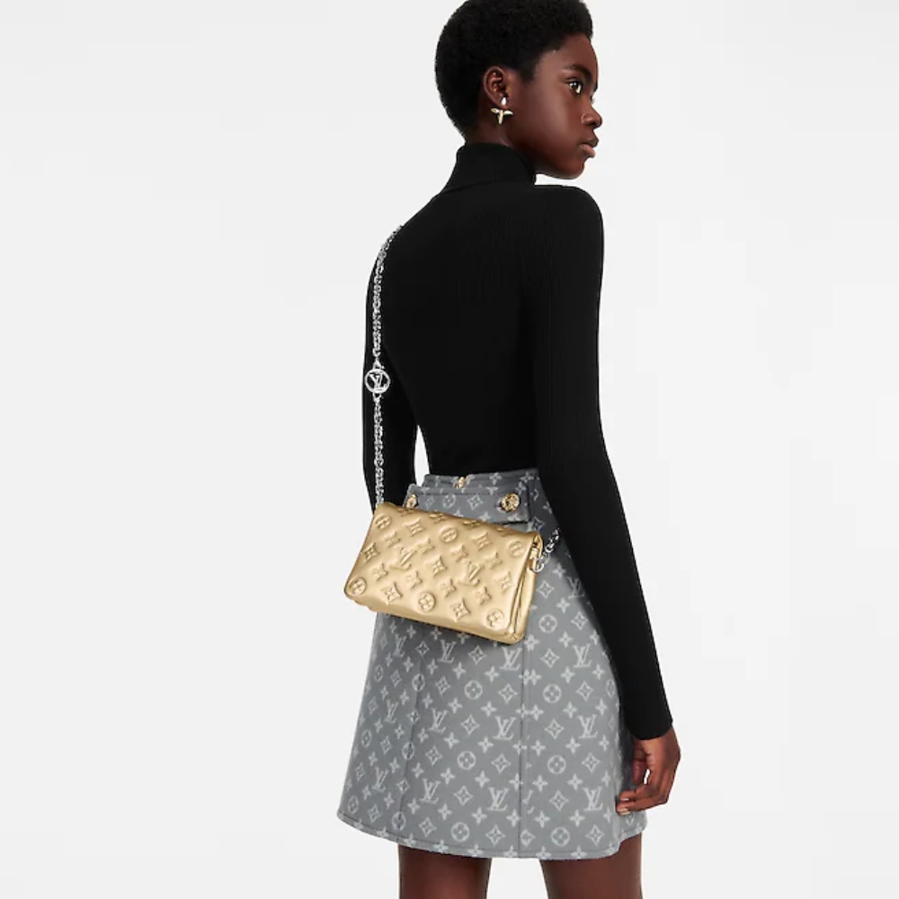 Louis Vuitton Pochette Coussin Monogram Gold 20Cm M80999 - Image 9