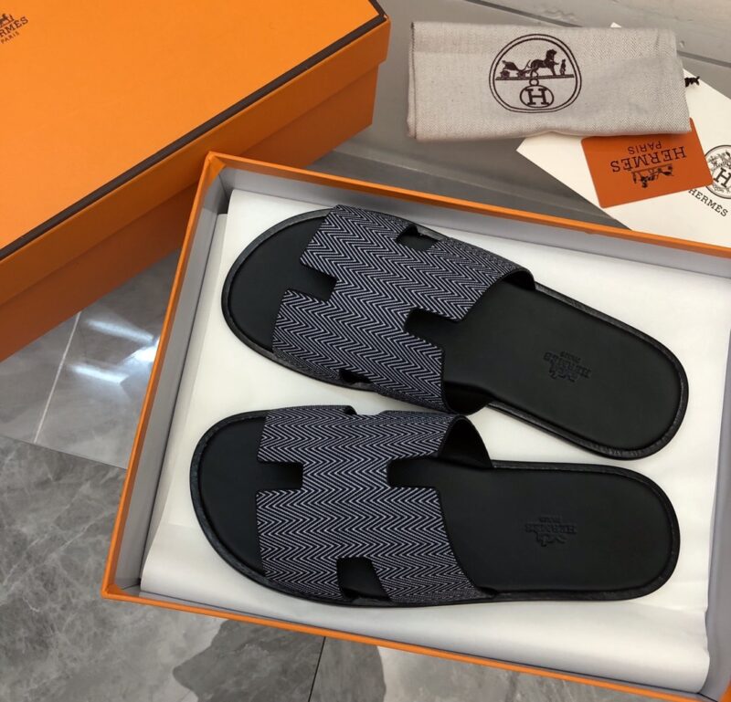 Alternative view of HERMES IZMIR SANDAL NOIR BLANC H231806ZH11390