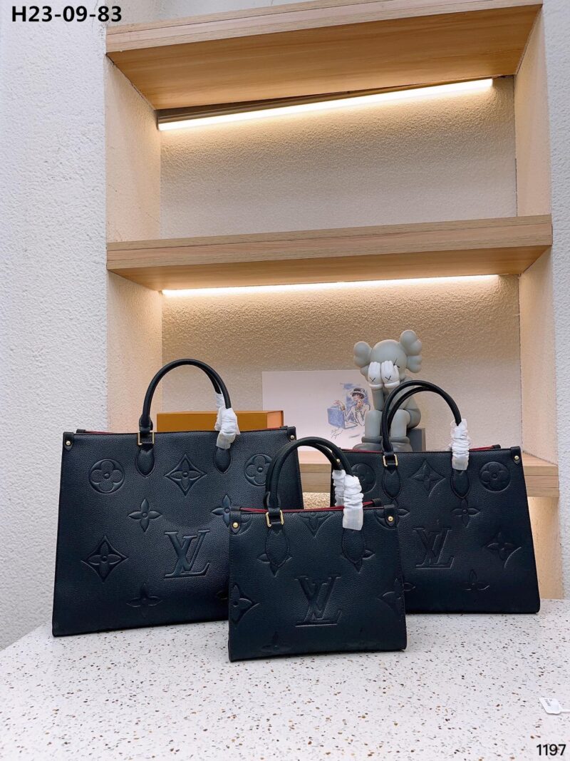 Alternative view of LOUIS VUITTON ONTHEGO GM BAG BLACK 42CM M44925