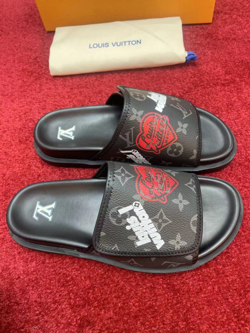 Alternative view of LOUIS VUITTON MONOGRAM HEART FLAT SLIDES BLACK