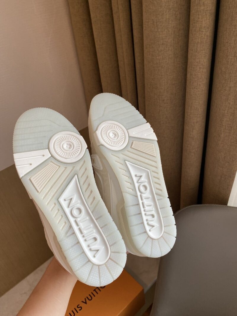 Alternative view of LOUIS VUITTON TRAINER SNEAKER WHITE 1A8WAX