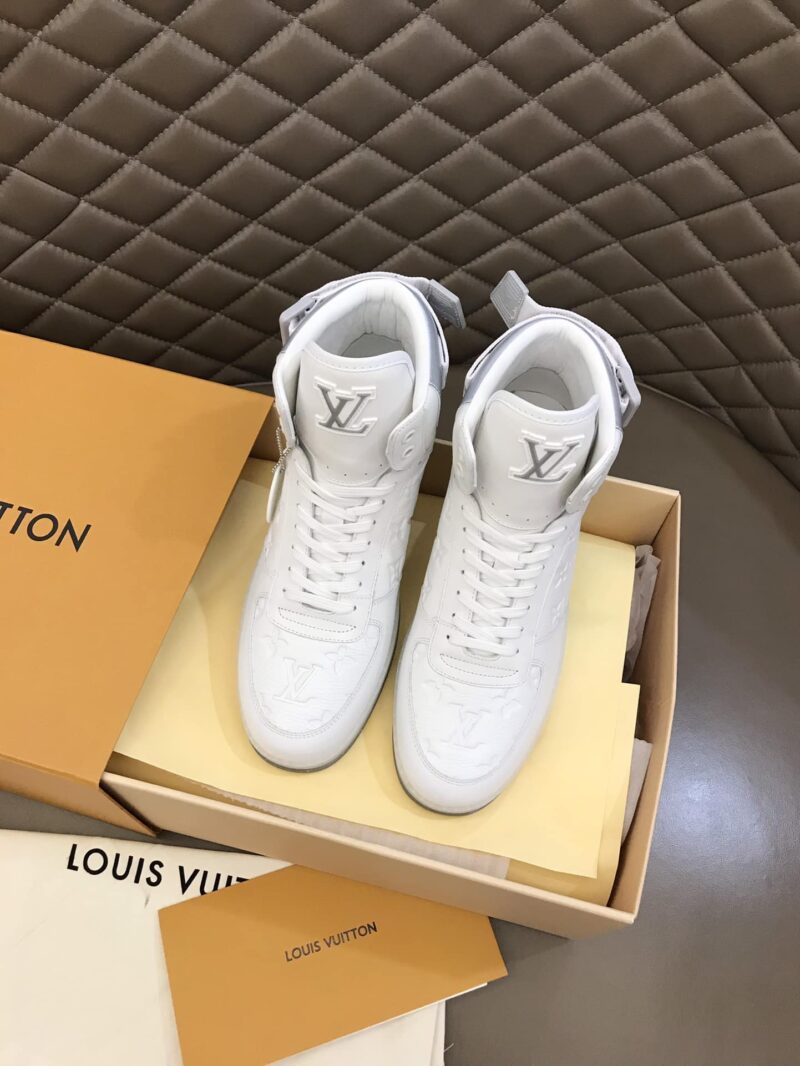 Alternative view of LOUIS VUITTON TENIS RIVOLI SILVER 1A8V84