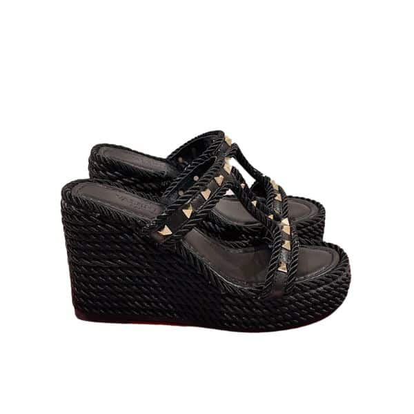 VALENTINO ROCKSTUD WEDGE IN CALFSKIN BLACK