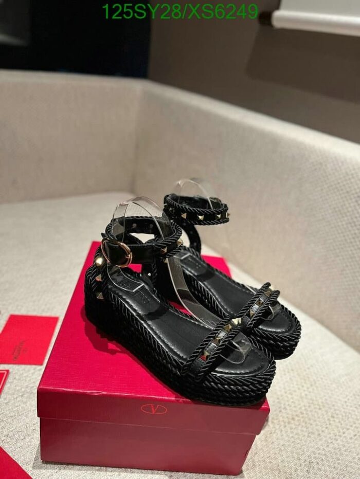 Alternative view of VALENTINO ROCKSTUD FLATFORM SANDAL IN CALFSKIN 2W2S0GI3BAE0NO