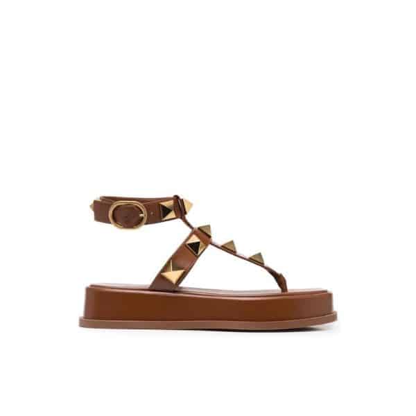 VALENTINO GARAVANI ROMAN STUD FLATFORM THONG SANDALS BROWN