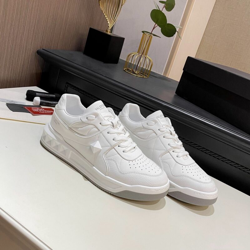 Alternative view of VALENTINO ONE STUD LOW-TOP NAPPA SNEAKER WHITE WW2S0CS4NWN0BO