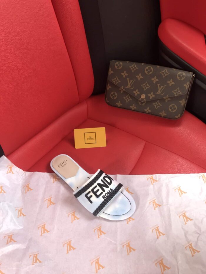 Alternative view of FENDI LOGO-EMBROIDERED MULE SLIDES LIGHT BLUE