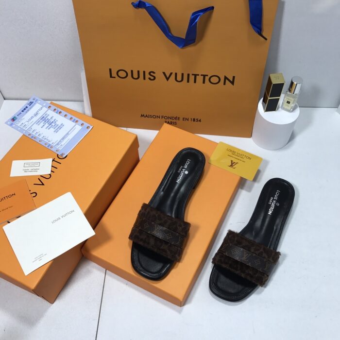 Alternative view of LOUIS VUITTON LEOPARD FLAT MULE MONOGRAM