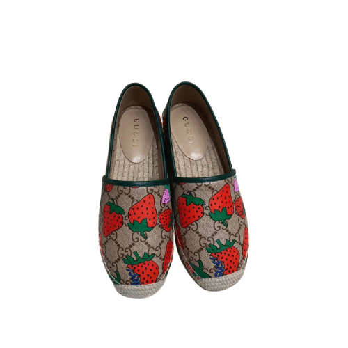 GUCCI WOMEN'S GG SUPREME SLIP-ON STRAWBERRY BEIGE