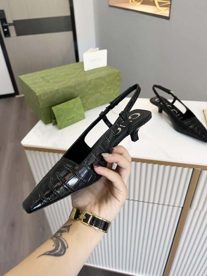 Alternative view of GUCCI WOMEN’S CROCODILE PRINT PUMP BLACK 674666 UKQ00 1000