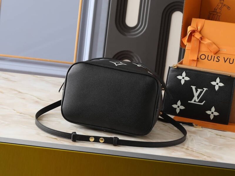 Alternative view of LOUIS VUITTON NÉONOÉ MM BLACK 25CM M45497