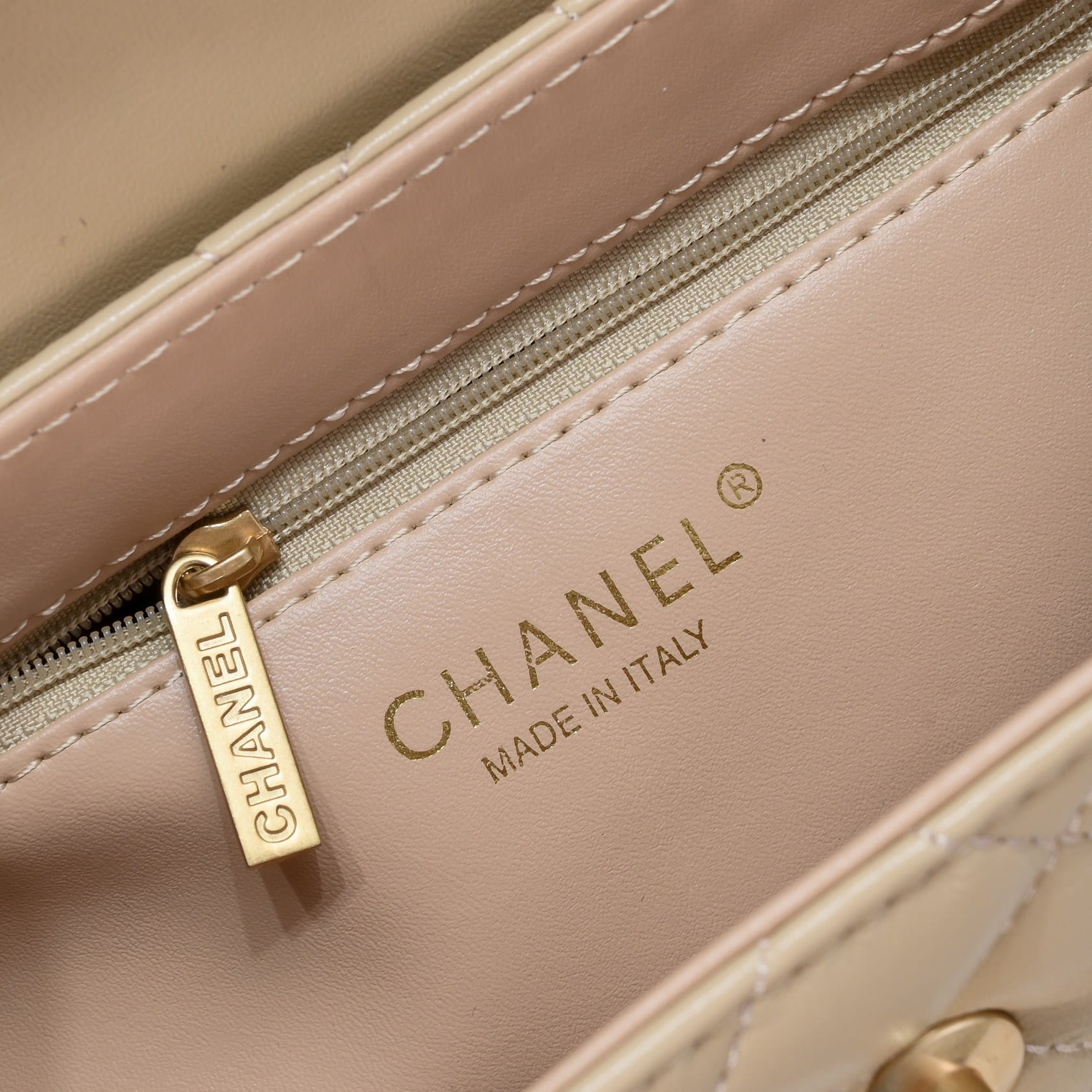 CHANEL MINI SHOPPING BAG BEIGE 19CM - Image 2