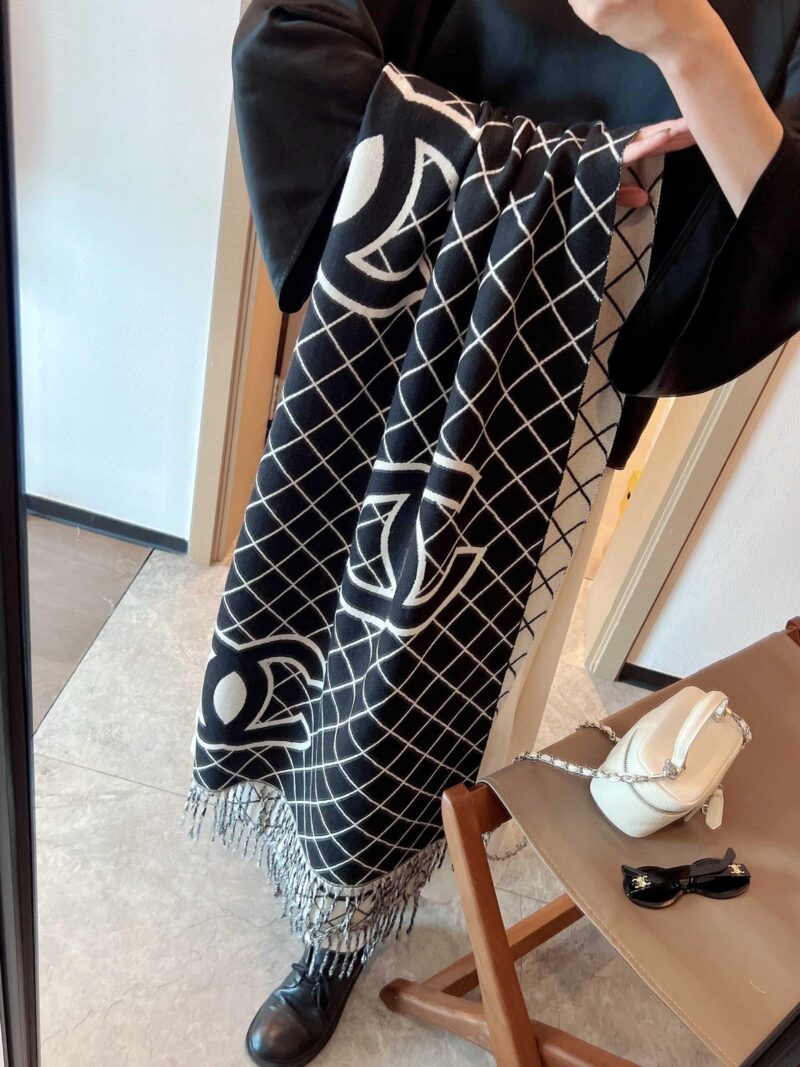 Alternative view of CHANEL CASHMERE SHEARLING SCARF BLACK