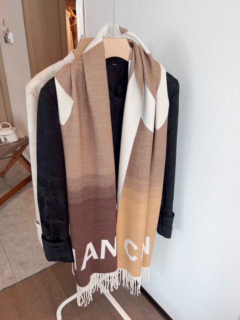 Alternative view of CHANEL CASHMERE SCARF GRADIENT BROWN
