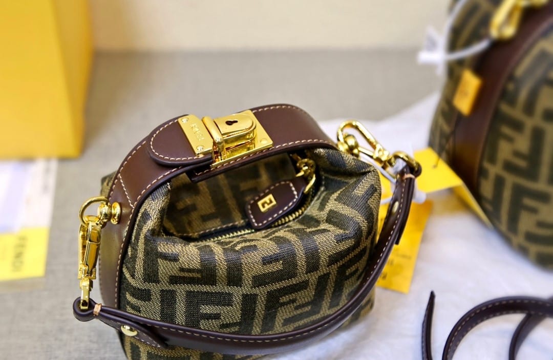 FENDI ZUCCA JACQUARD MINI POUCH BAG BROWN 27CM - Image 8