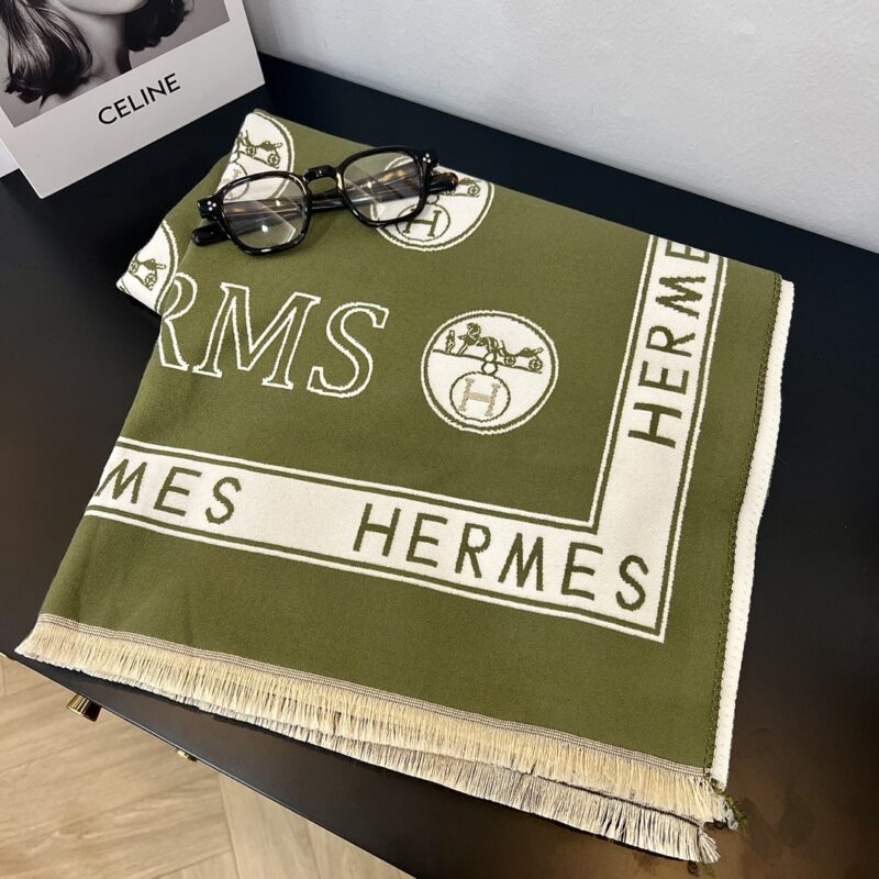 Alternative view of HERMES CASHMERE SCARF GREEN