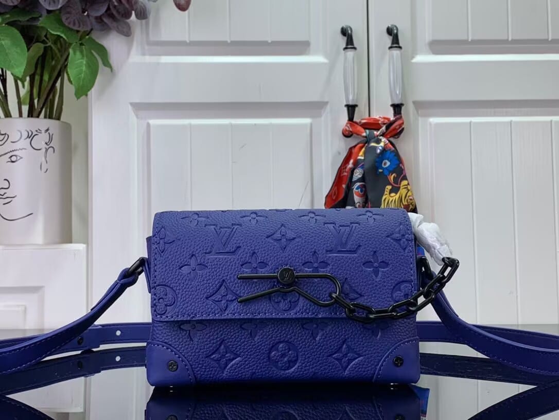 LOUIS VUITTON STEAMER WEARABLE WALLET BLUE 18CM M82571 - Image 2