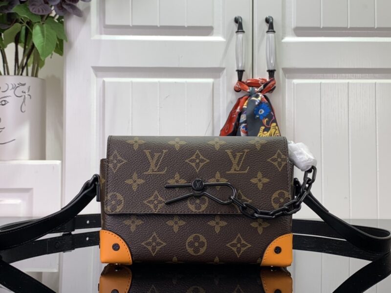 Alternative view of LOUIS VUITTON STEAMER WEARABLE WALLET BROWN 18CM M82534