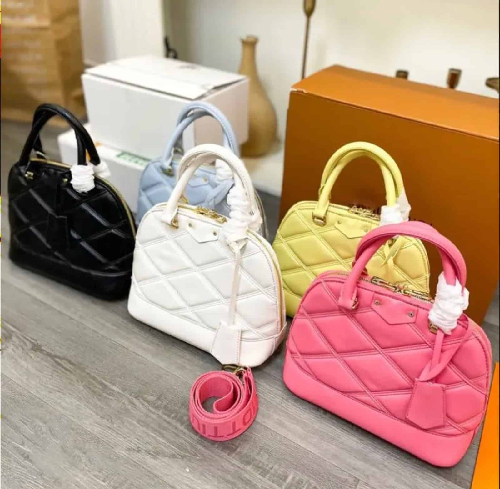 LOUIS VUITTON ALMA BB BAG BLACK 24CM M23666 - Image 6