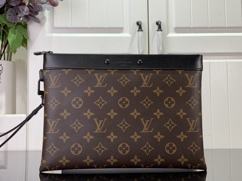 Alternative view of LOUIS VUITTON TO GO POCHETTE MONOGRAM BROWN 30CM