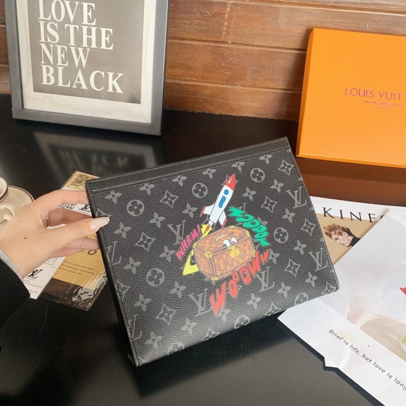 Alternative view of LOUIS VUITTON VOYAGE MM POCHETTE BLACK 26CM
