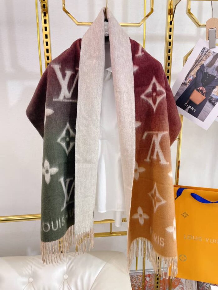 Alternative view of LOUIS VUITTON REYKJAVIK GRADIENT SCARF