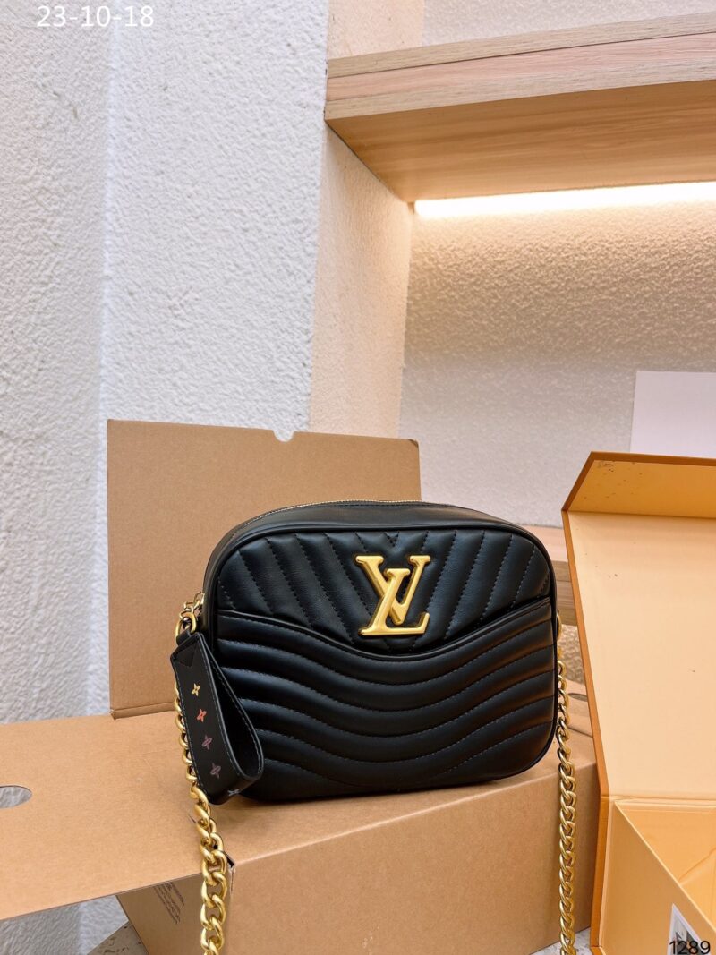 Alternative view of LOUIS VUITTON WAVE CAMERA BAG BLACK 23CM