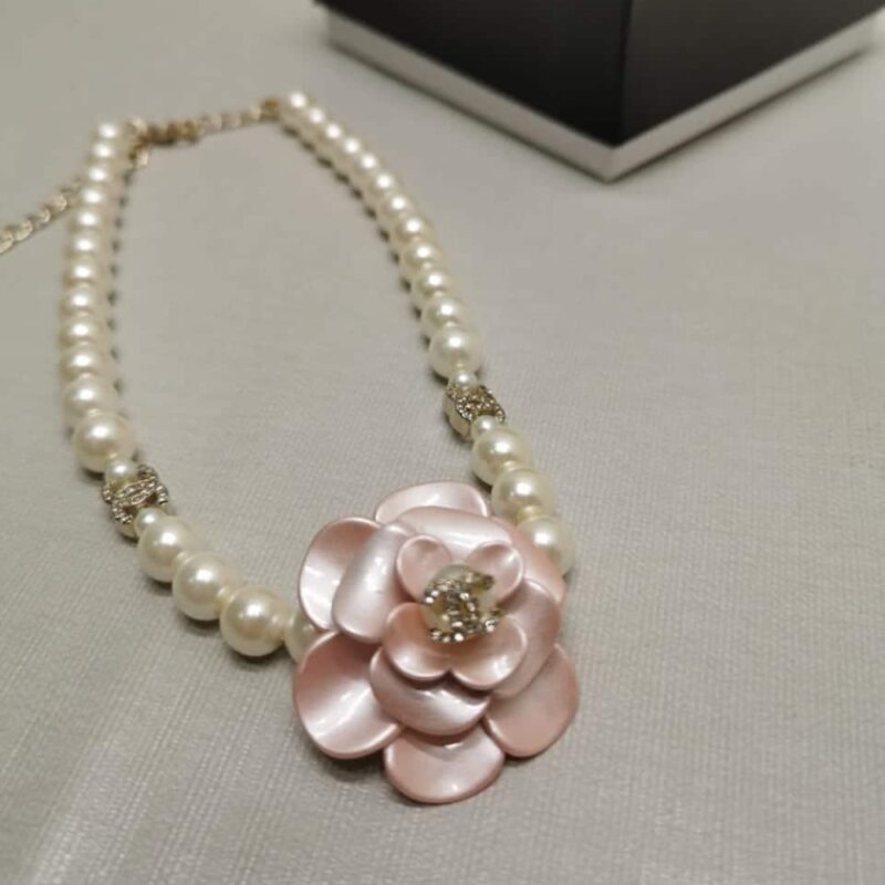 Alternative view of Chanel Choker In Metal Glass Pearls Gold With Pink Pearly Flower ABA025 B09960 NL921