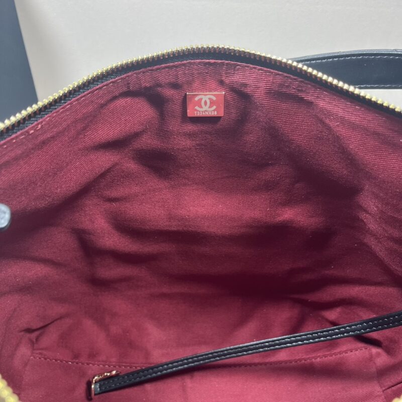 Alternative view of CHANEL MAXI SIZE HOBO BAG BLACK CALFSKIN AND GOLD TONE METAL BLACK 27CM AS4339 B13833 94305